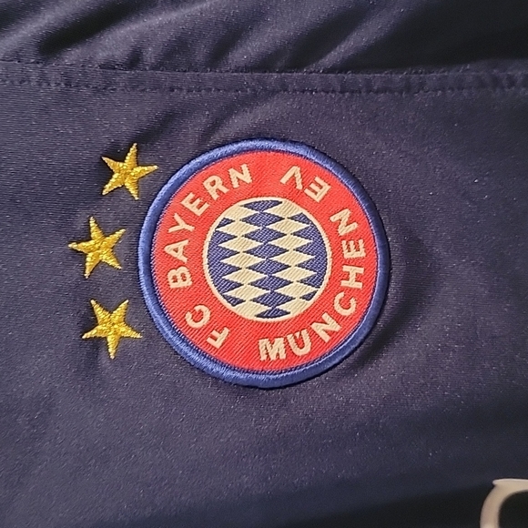 T-Com Football FC Bayern Munich EV Jersey, EUC - Picture 3 of 9